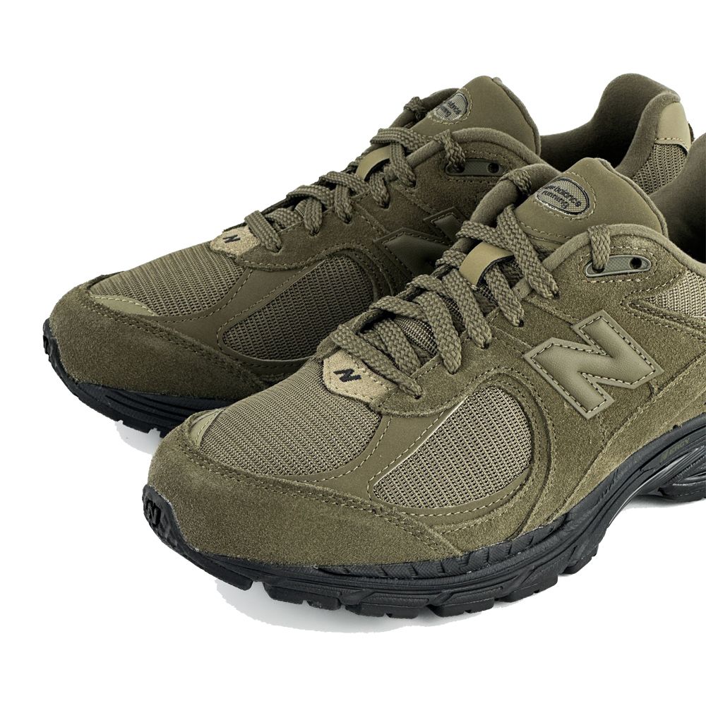 Мужские кроссовки New Balance 2002R - M2002RZC в интернет магазине